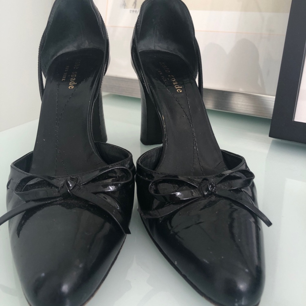 Kate Spade 2.5” black patent heels with front bow